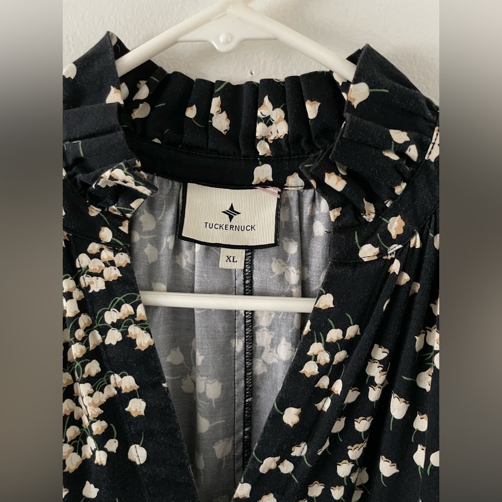 TUCKERNUCK Crawford Dress Size XL Soft Black & Cream Ruffled Floral - Picture 6 of 10